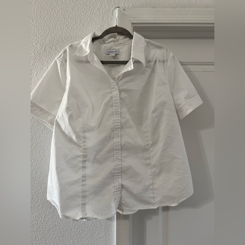 Liz Claiborne Crisp White Button-Up Blouse
